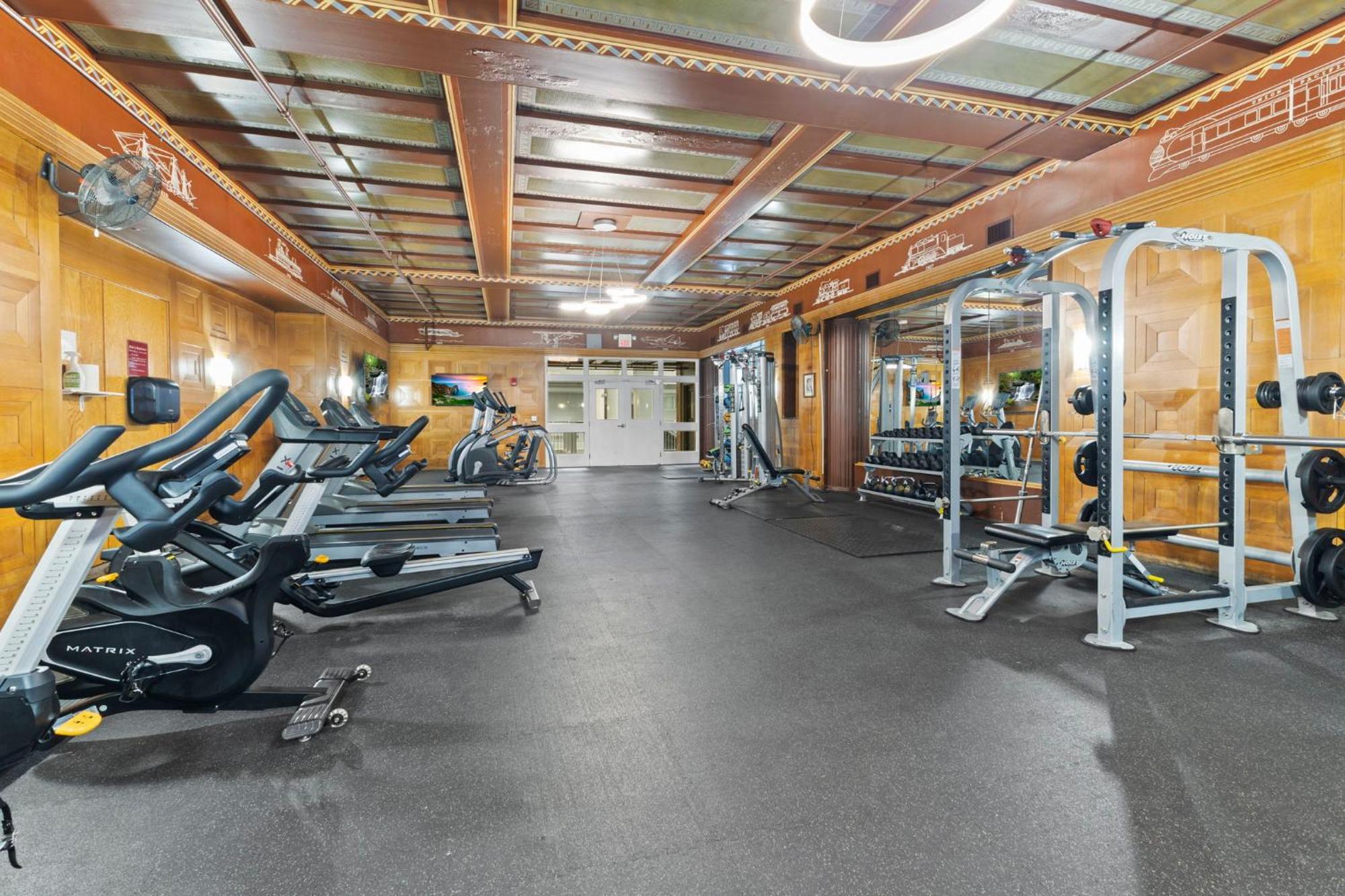 Indy Urban Nest - Sleeps 8 - Skywalk Access - Convention Center Indianapolis Bagian luar foto